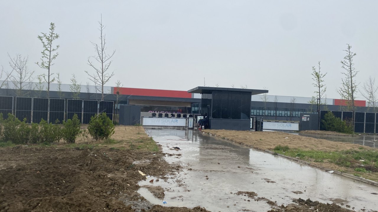 调查丨光伏跨界者困境样本:泉为科技两大生产基地几近停摆,部分设备被拉走,“95后”董事长被立案